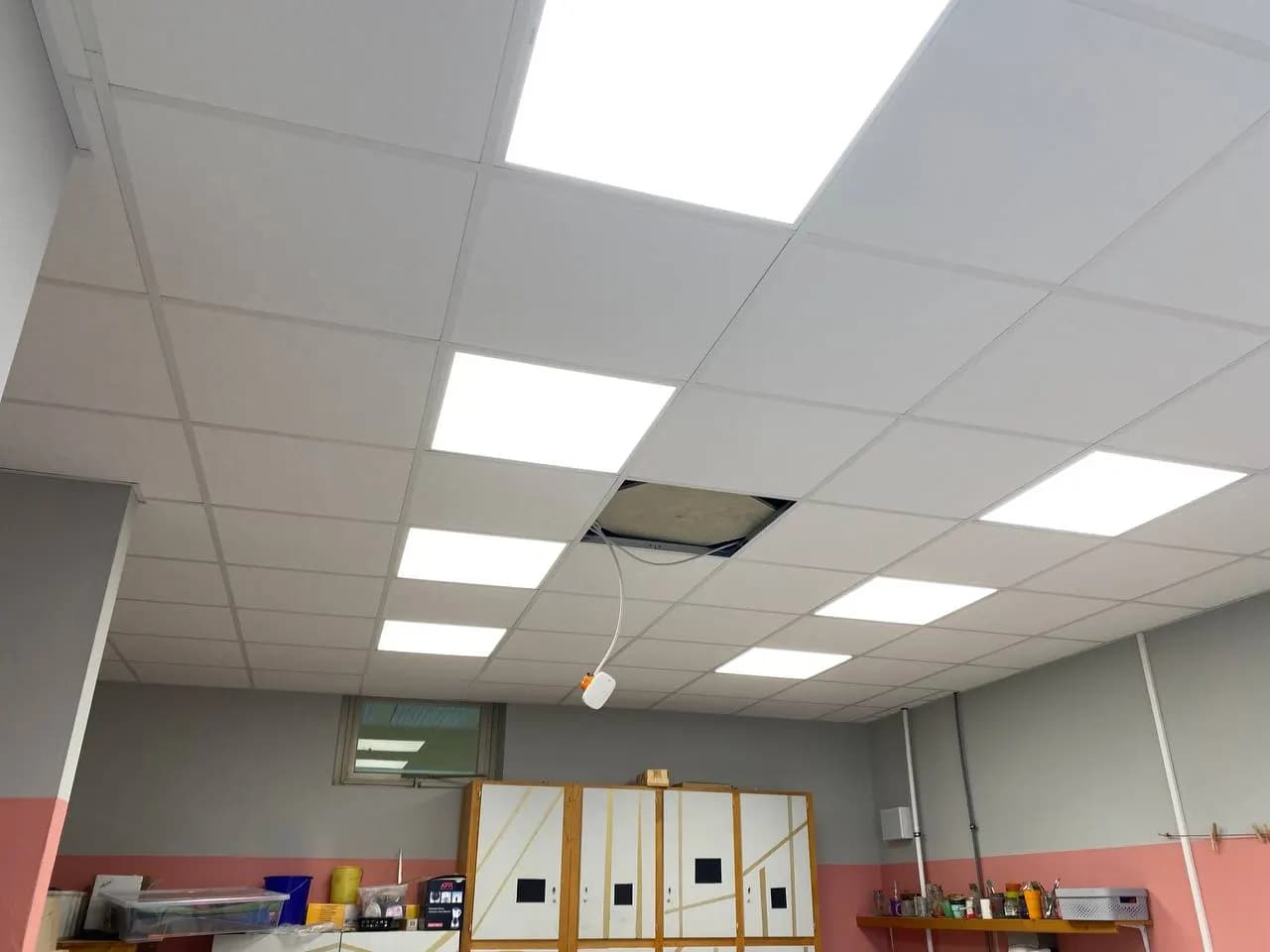 Grundschule: Werkraum bekommt Rasterdecke, Foto 1 von 3