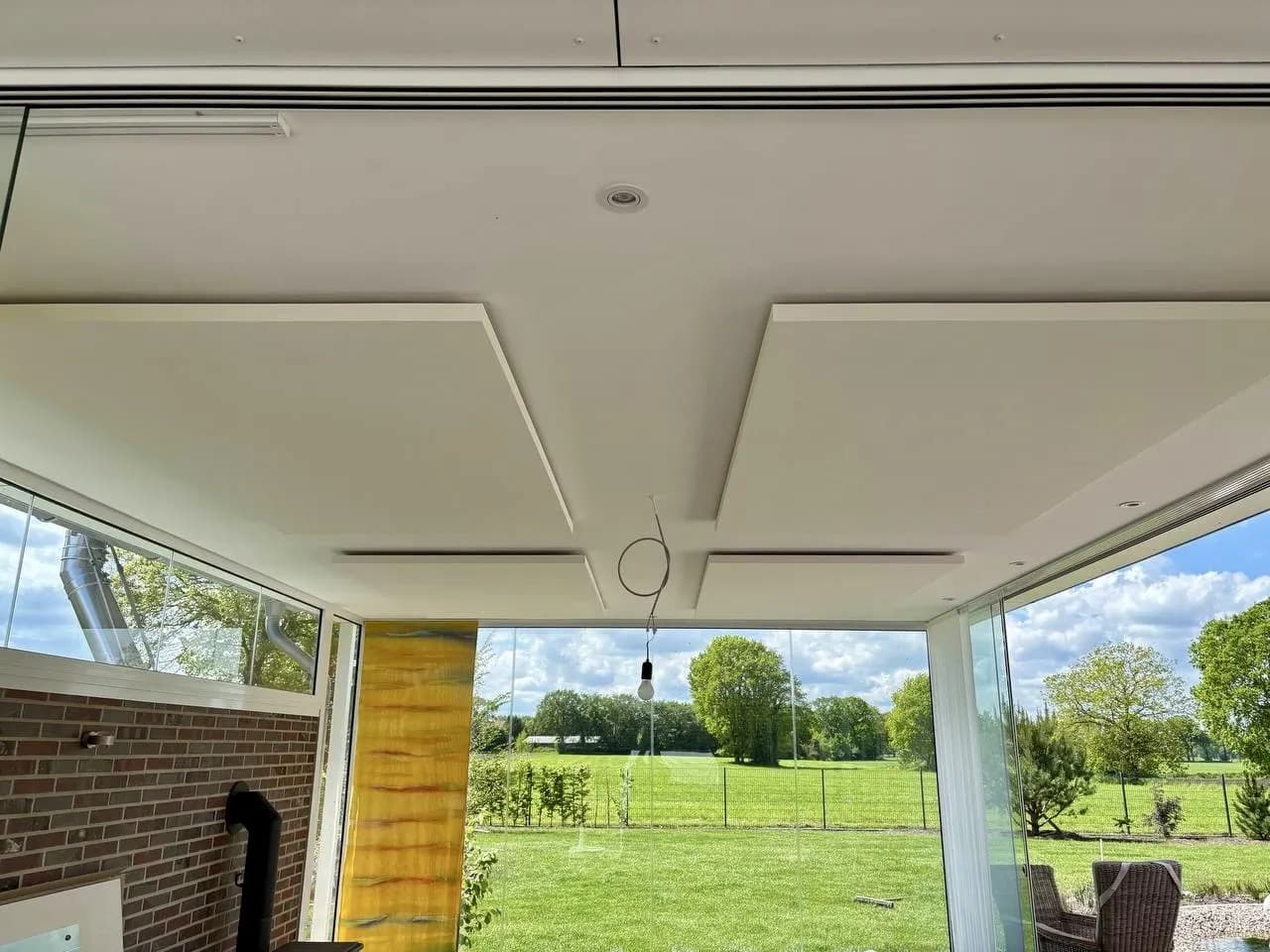 Wintergarten: Akustiksegel unter der Decke, Foto 1 von 2